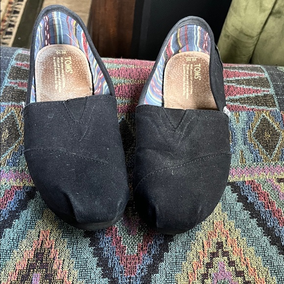 Toms Women's Black Canvas Slip-Ons - Picture 1 of 3
